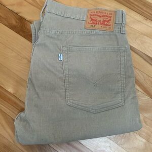Levi’s 513 36x30 Tan corduroy pants/ jeans